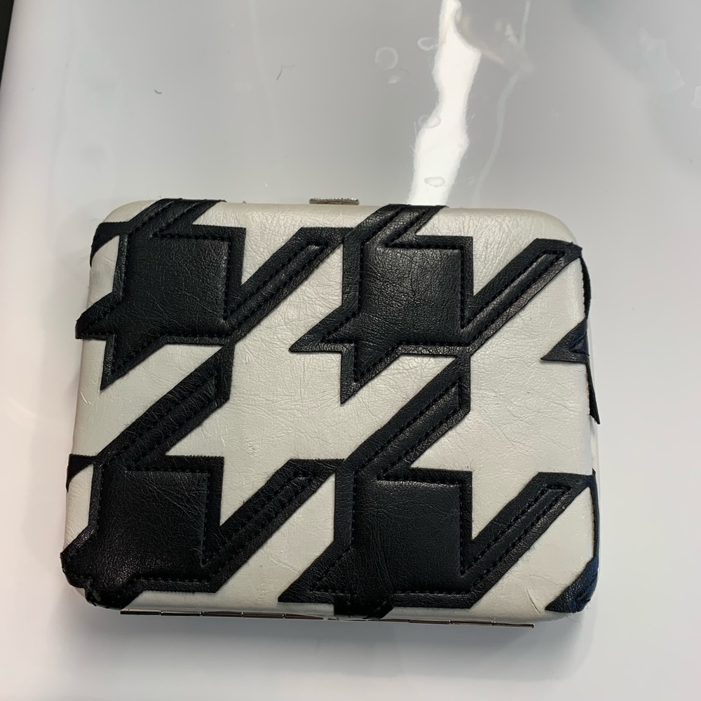 Houndstooth Wallet